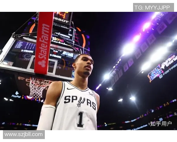 马刺与雄鹿激战回顾NBA精彩录像全程回放与分析